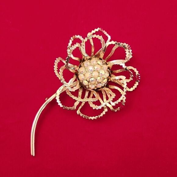 Vintage Gold Plated Flower Floral Rhinestone Brooch Pin 60s - Picture 1 of 3